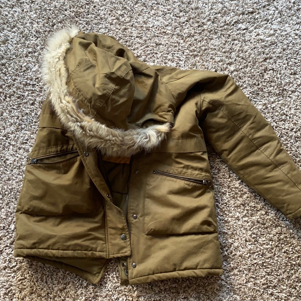 Kids Winter Coat Army Green Fur Lining! Very warm.